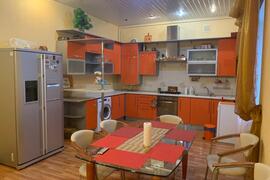 4-комн. квартира, 128 м², 1/3