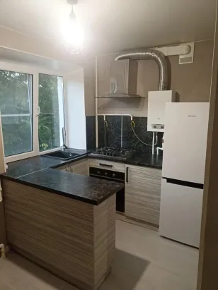 2-к. кв 42 кв.м., 4/5 эт.