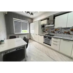 2-ком. квартира, 70 м², 4/6