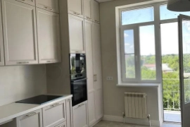 2-к. квартира, 80 м², 5/5 эт.