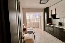  2-комн. квартира, 65.8 м², 5/5эт