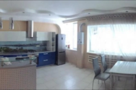 Дом 200 м² на участке 2,8 сот