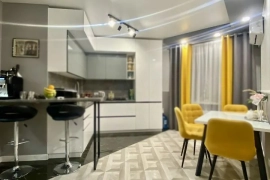 3-к. квартира, 110 м², 4/4 эт.