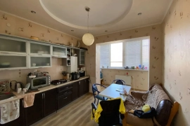 2-к. квартира, 76 м², 1/3 эт.