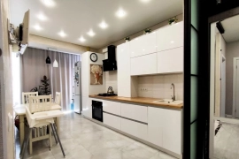 2-к. квартира, 58 м², 2/5 эт.