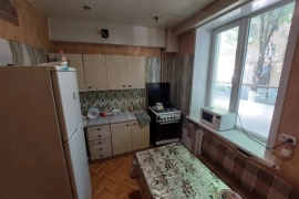 2-к. квартира, 55 м², 1/3 эт.