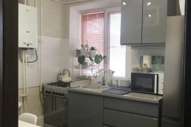 2-к. квартира, 43 м², 4/4 эт.