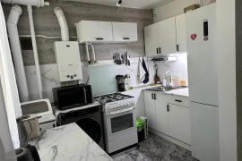 2-к. квартира, 43 м², 1/2 эт.