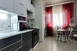 2-к. квартира, 65 м², 3/3 эт.