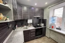 3-к. квартира, 56 м², 4/5 эт.