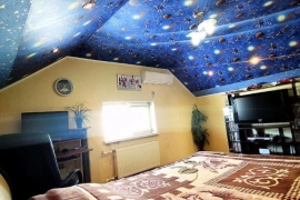 Продается 2-этажный дом, 220 м²

