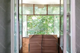 2-к. квартира, 60 м², 3/3 эт.