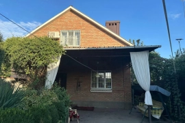 Дом 206 м² на участке 3,7 сот.