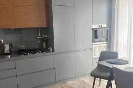 3-к. квартира, 81 м², 1/5 эт.