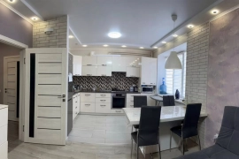 2-к. квартира, 57,8 м², 1/9 эт.