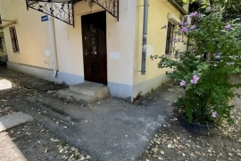 5-к. квартира, 103 м², 1/2 эт.