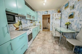 3-к. квартира, 85 м², 3/9 эт.