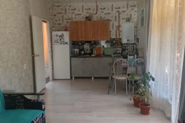 Дом 95 м² на участке 3 сот.