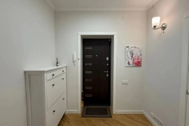 2-к. квартира, 73 м², 2/4 эт.