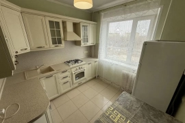 2-к. квартира, 52 м², 8/9 эт.