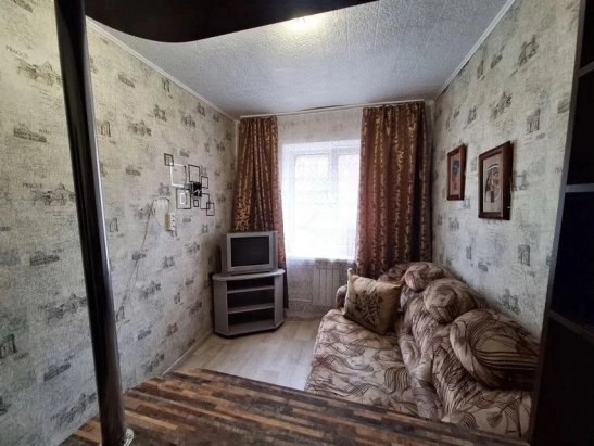 Комната 10 м² в 5-к., 3/5 эт.