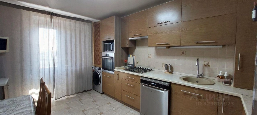 3-комн. квартира, 70 м², 4/5 эт.

