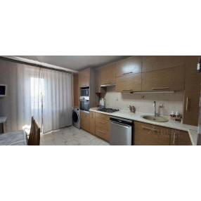 3-комн. квартира, 70 м², 4/5 эт.

