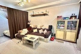 1-комн. квартира, 49,3 м², 2/5 эт

