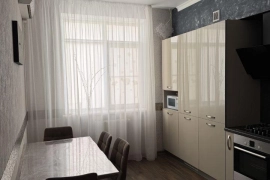 2-комн. квартира, 70 м², 2/3 эт

