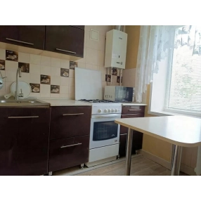 2-к. квартира, 43 м², 3/5 эт.