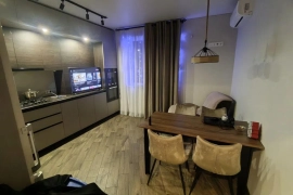 2-к. квартира, 82,3 м², 7/7 эт.
