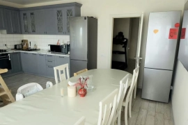 4-к. квартира, 126 м², 1/3 эт.