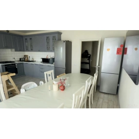 4-к. квартира, 126 м², 1/3 эт.