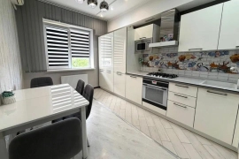 2-ком. квартира, 70 м², 4/6