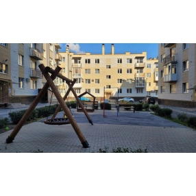 3-к квартира, 100 кв.м., 4/4 эт.
